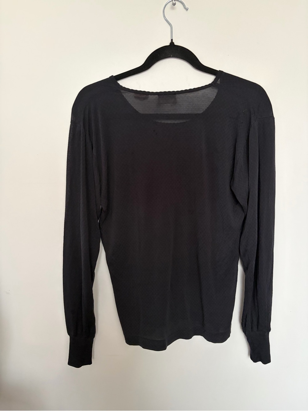 L.L. Bean Vintage 100% Silk Black Long-Sleeve Crew Tee - Large - Picture 7 of 8